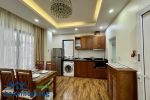 Wooden, medium-size studio apartment in Tran Thai Tong (ID 7014)